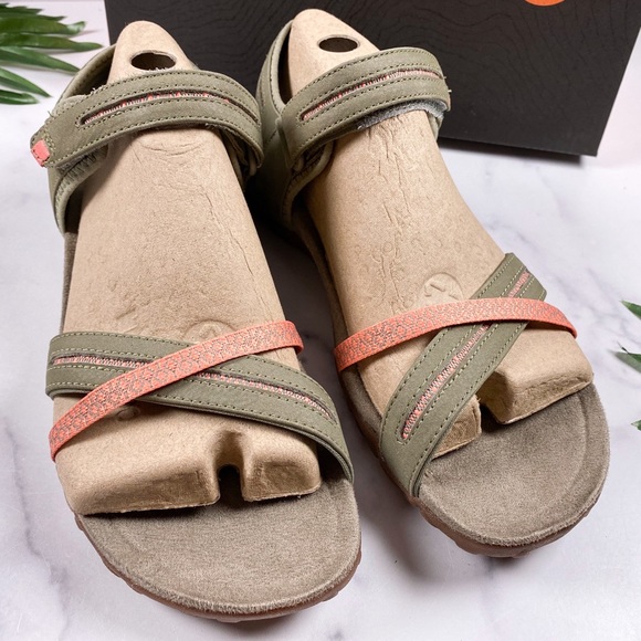 ⛔️ SOLD ⛔️ 
NIB Merrell Terran Cross II Travel Sport Sandal - Picture 3 of 9